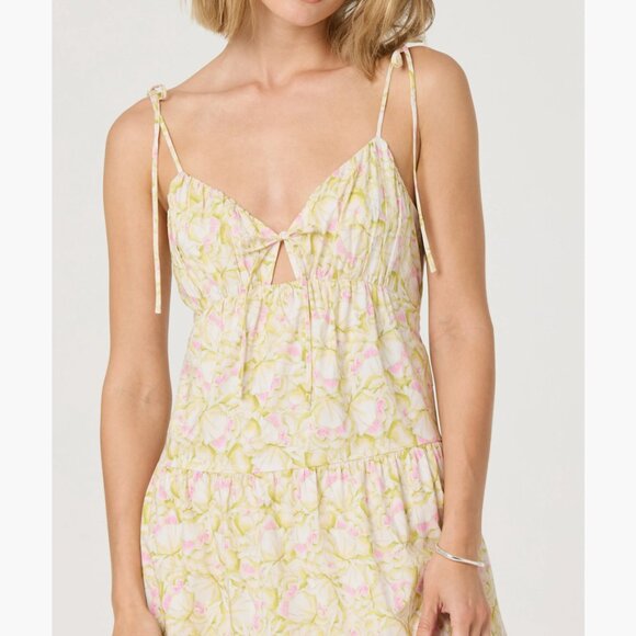 NWT ASTR the Label Tie Strap Tiered Maxi Dress Medium, YELLOW FLORAL - Picture 6 of 7